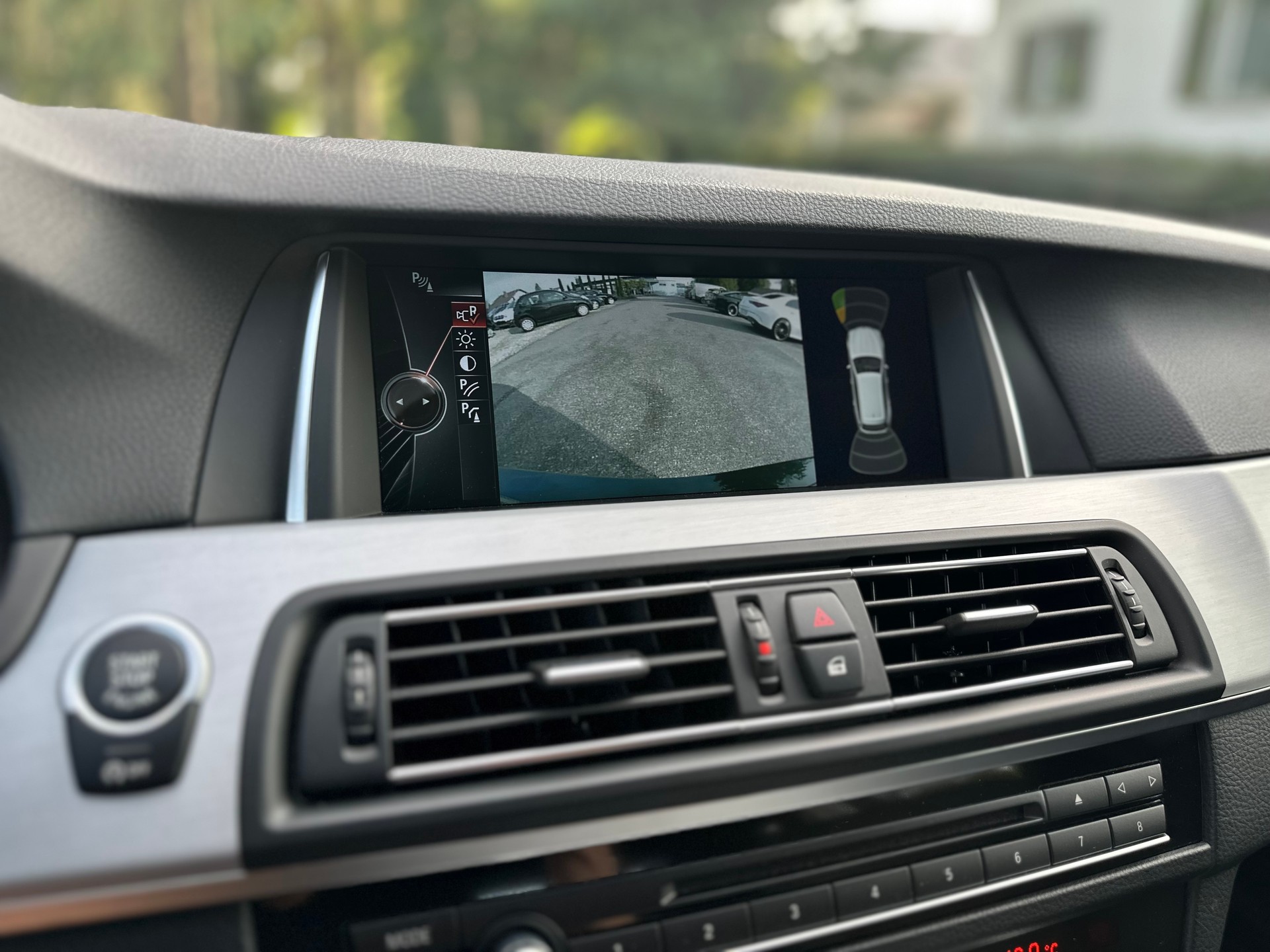BMW 528i Touring xDrive Steptronic-image-12