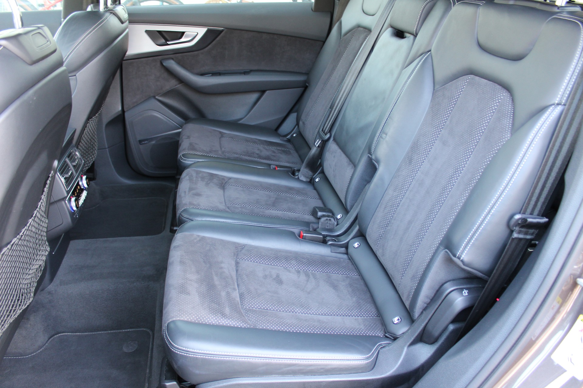 AUDI Q7 3.0 TDI quattro tiptronic 7-Plätzer-image-16