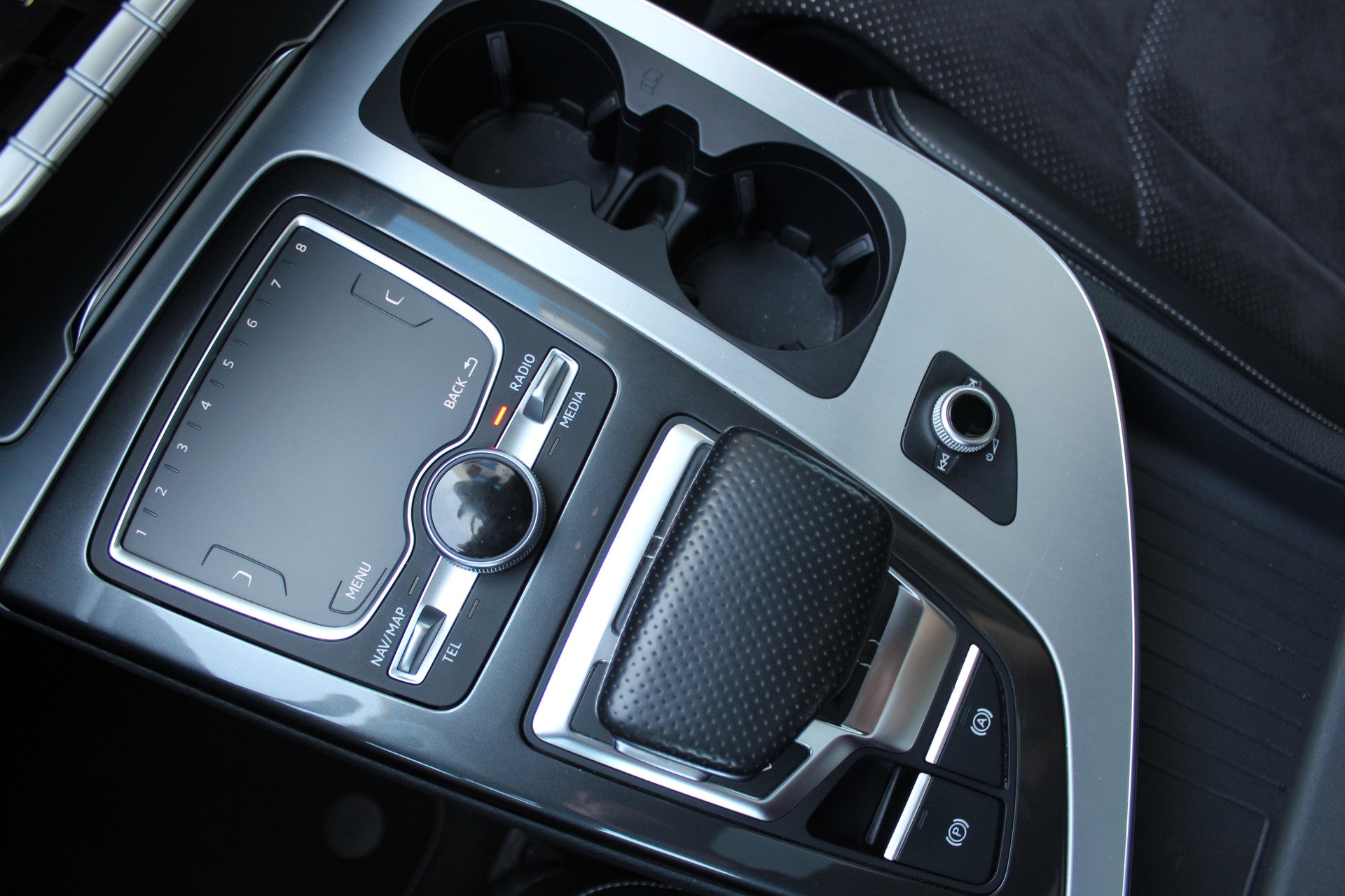 AUDI Q7 3.0 TDI quattro tiptronic 7-Plätzer-image-22