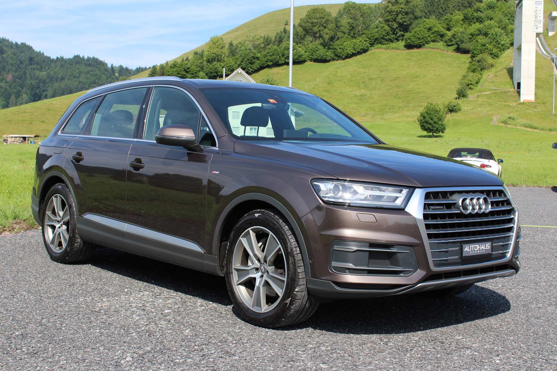 AUDI Q7 3.0 TDI quattro tiptronic 7-Plätzer-showroom-element-2