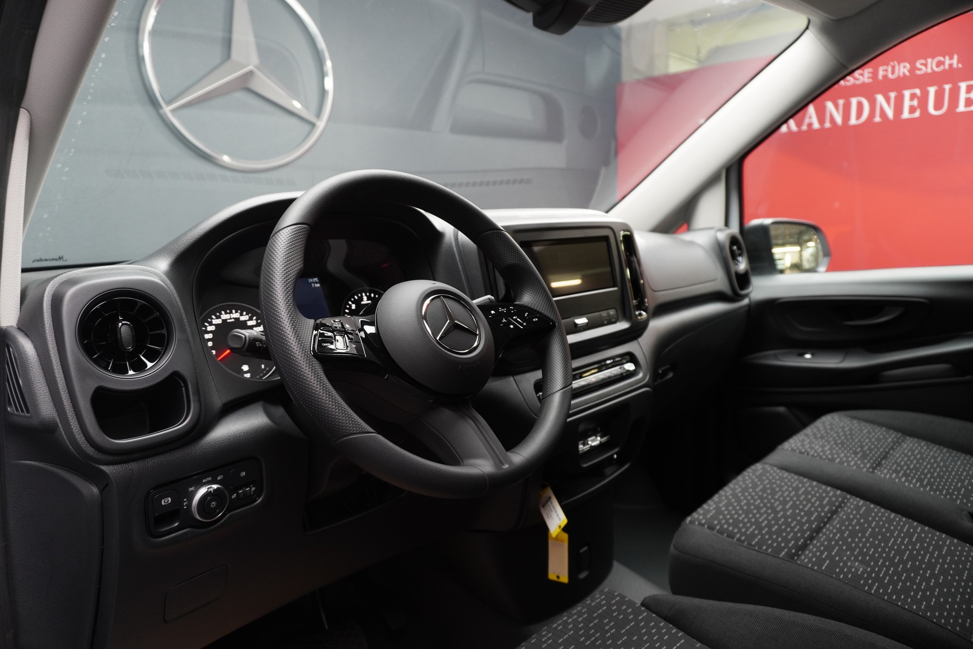 MERCEDES-BENZ Vito 114 CDI KA PRO 3200mm L 4Matic-image-3