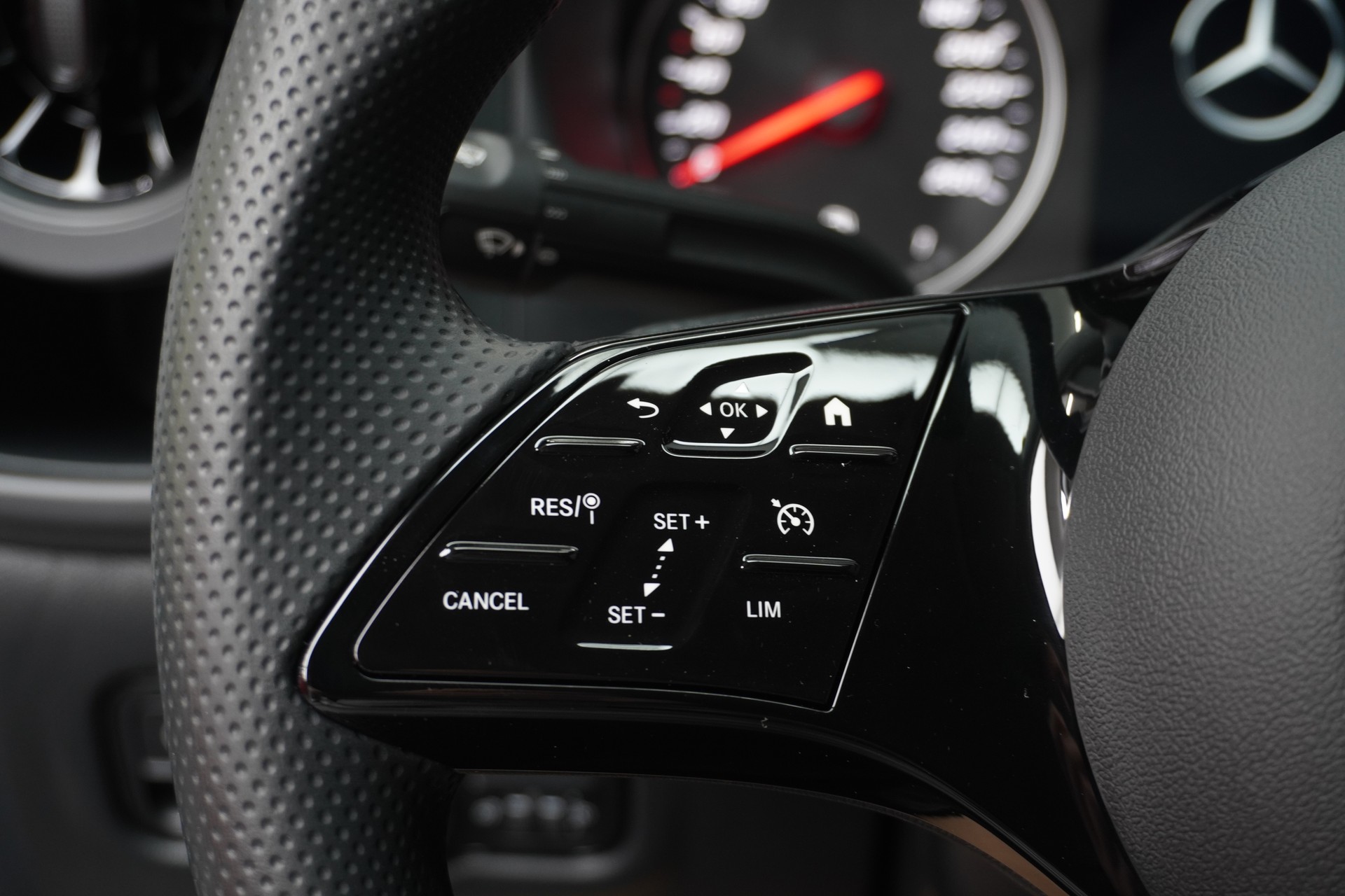MERCEDES-BENZ Vito 114 CDI KA PRO 3200mm L 4Matic-image-6