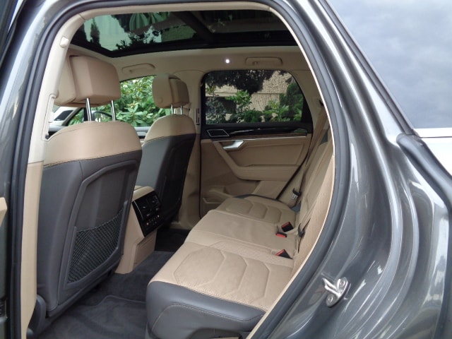 VW Touareg 3.0 TSI Atmosphere Tiptronic-image-4