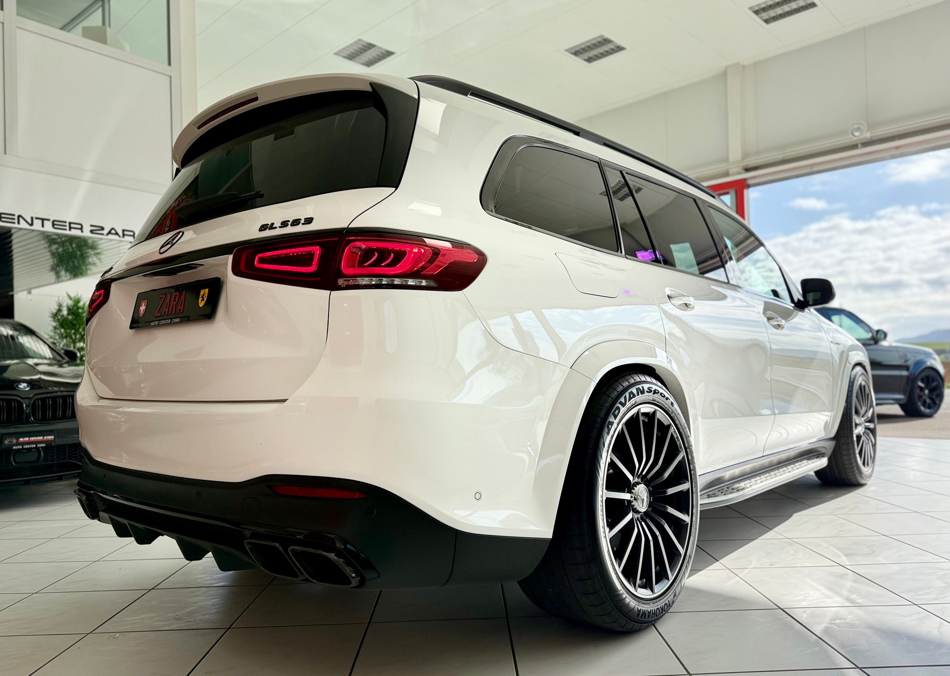 MERCEDES-BENZ GLS 63 S 4Matic+ TCT 9G-image-13