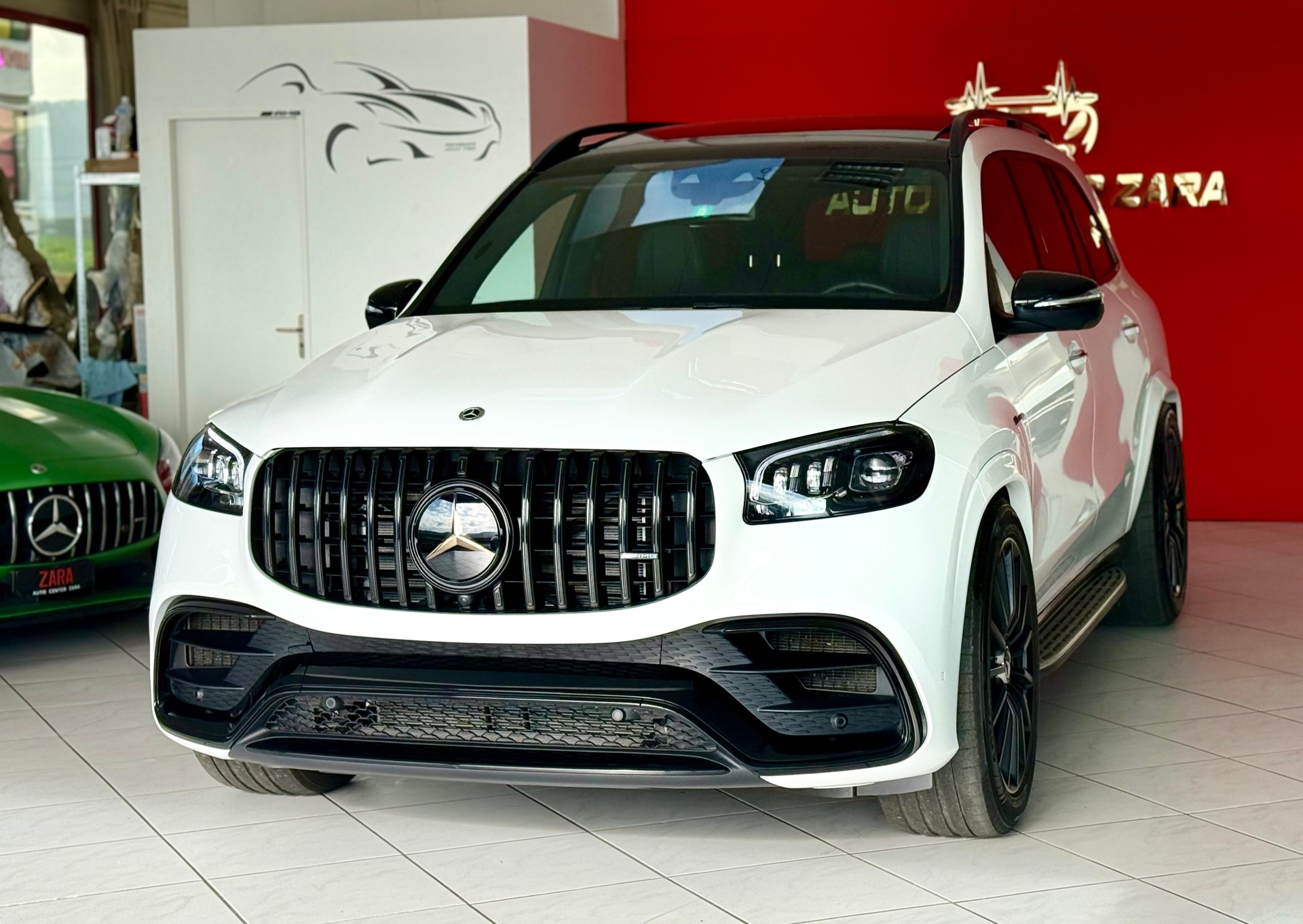 MERCEDES-BENZ GLS 63 S 4Matic+ TCT 9G-image-4