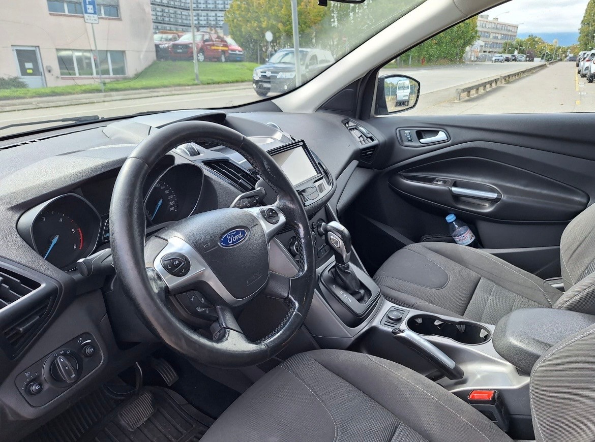 FORD Kuga 2.0 TDCi Titanium 4WD PowerShift-image-7