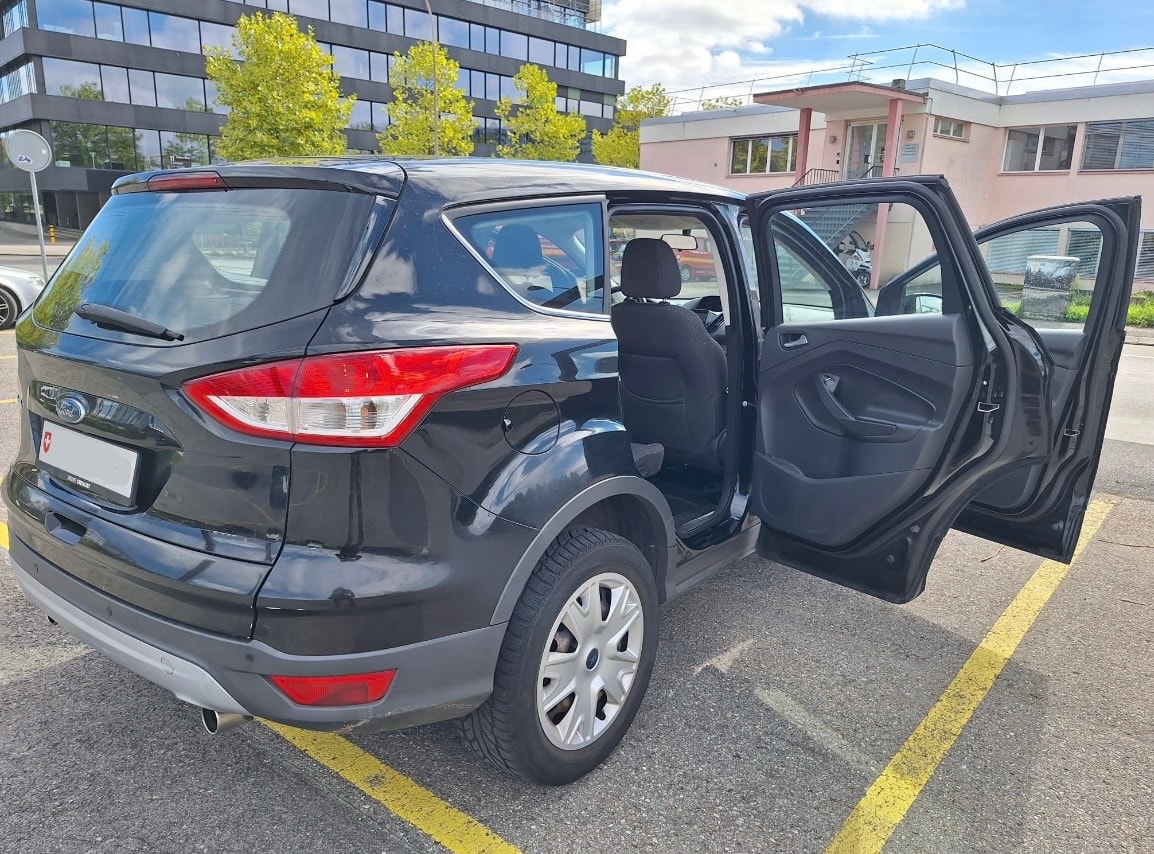 FORD Kuga 2.0 TDCi Titanium 4WD PowerShift-image-2