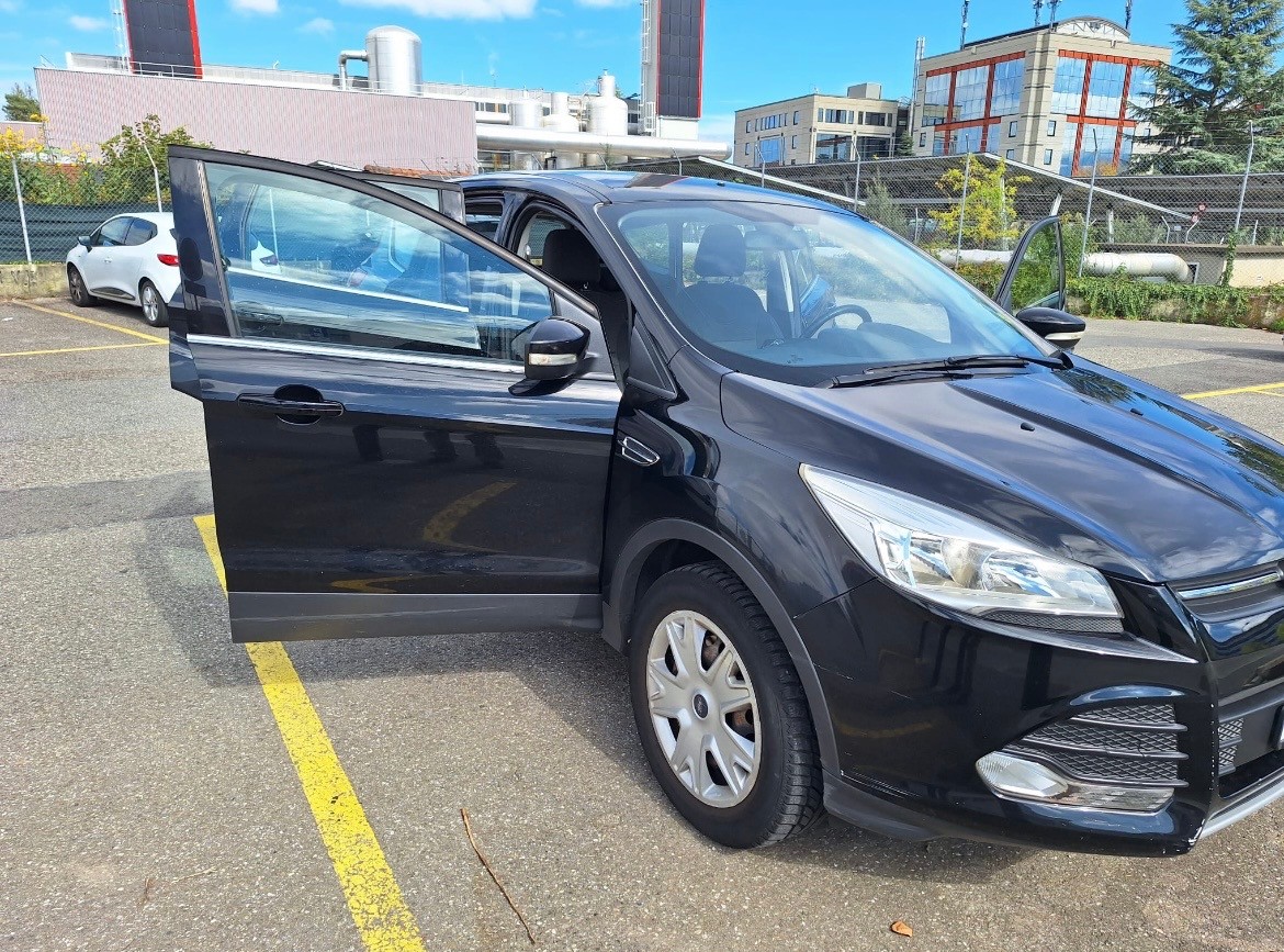 FORD Kuga 2.0 TDCi Titanium 4WD PowerShift-image-1