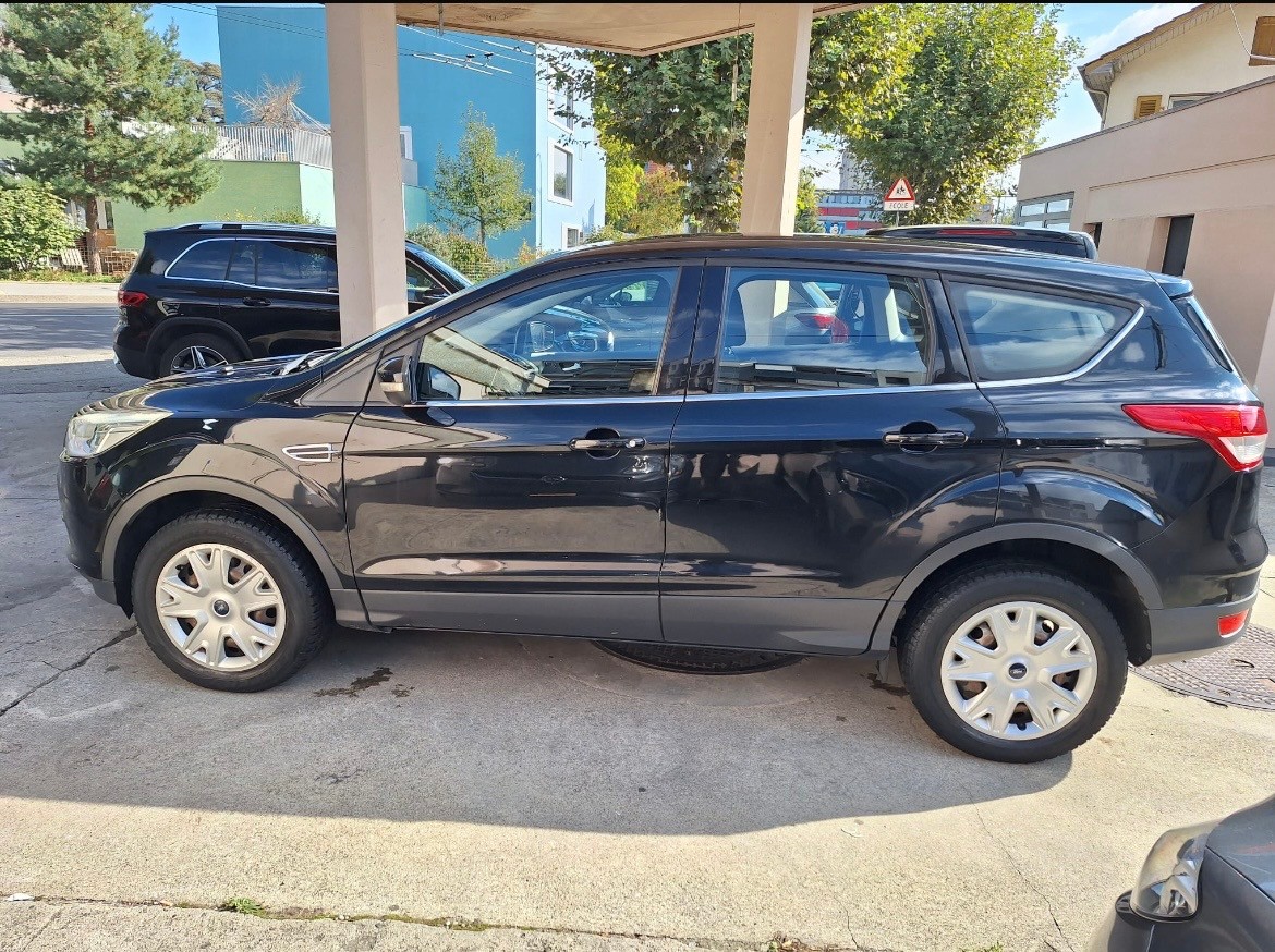 FORD Kuga 2.0 TDCi Titanium 4WD PowerShift-image-5
