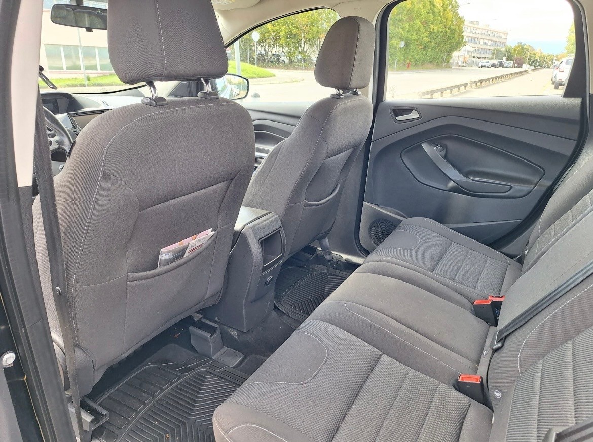 FORD Kuga 2.0 TDCi Titanium 4WD PowerShift-image-9