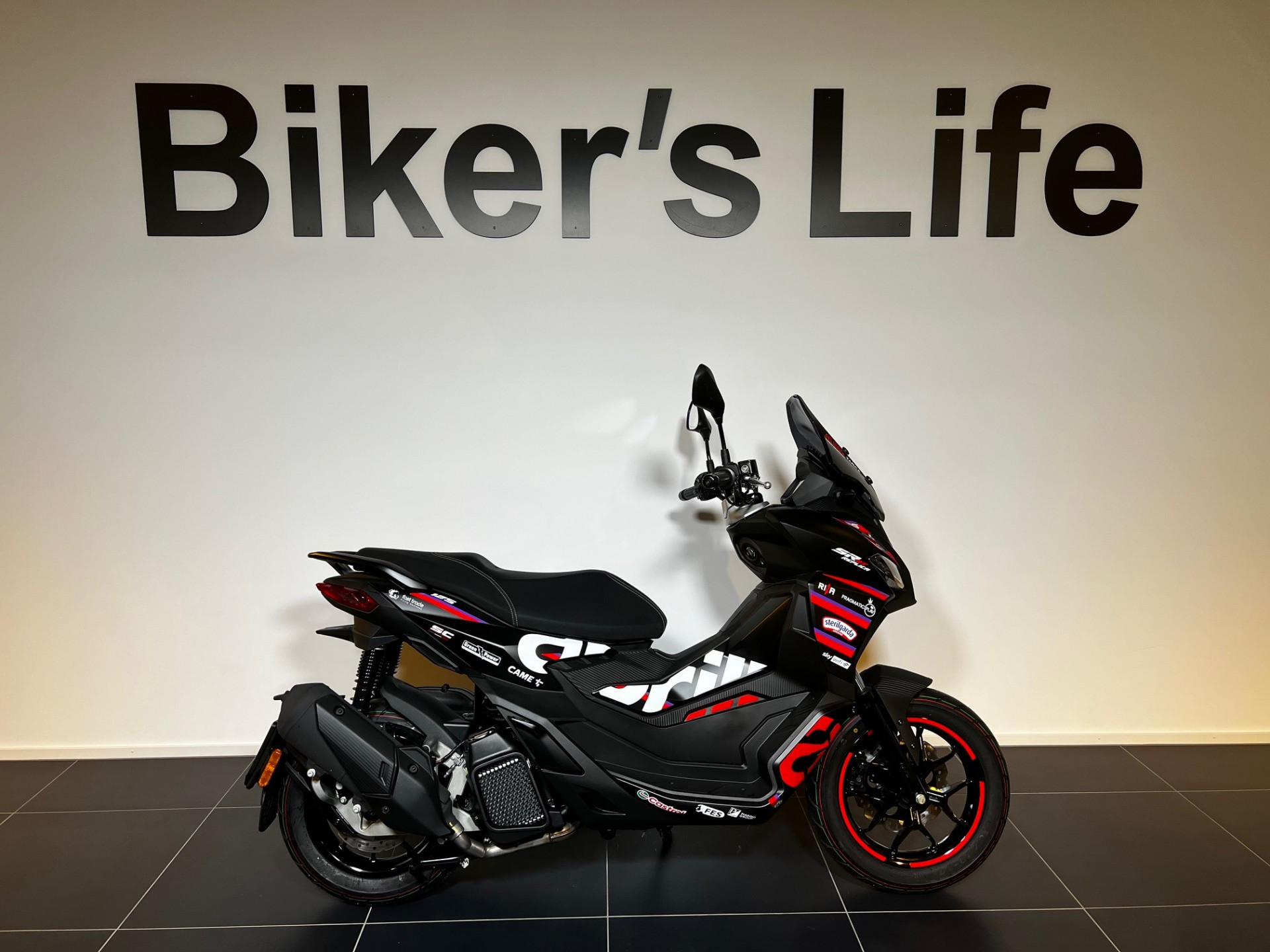 APRILIA SR GT 125 Replica-image-0