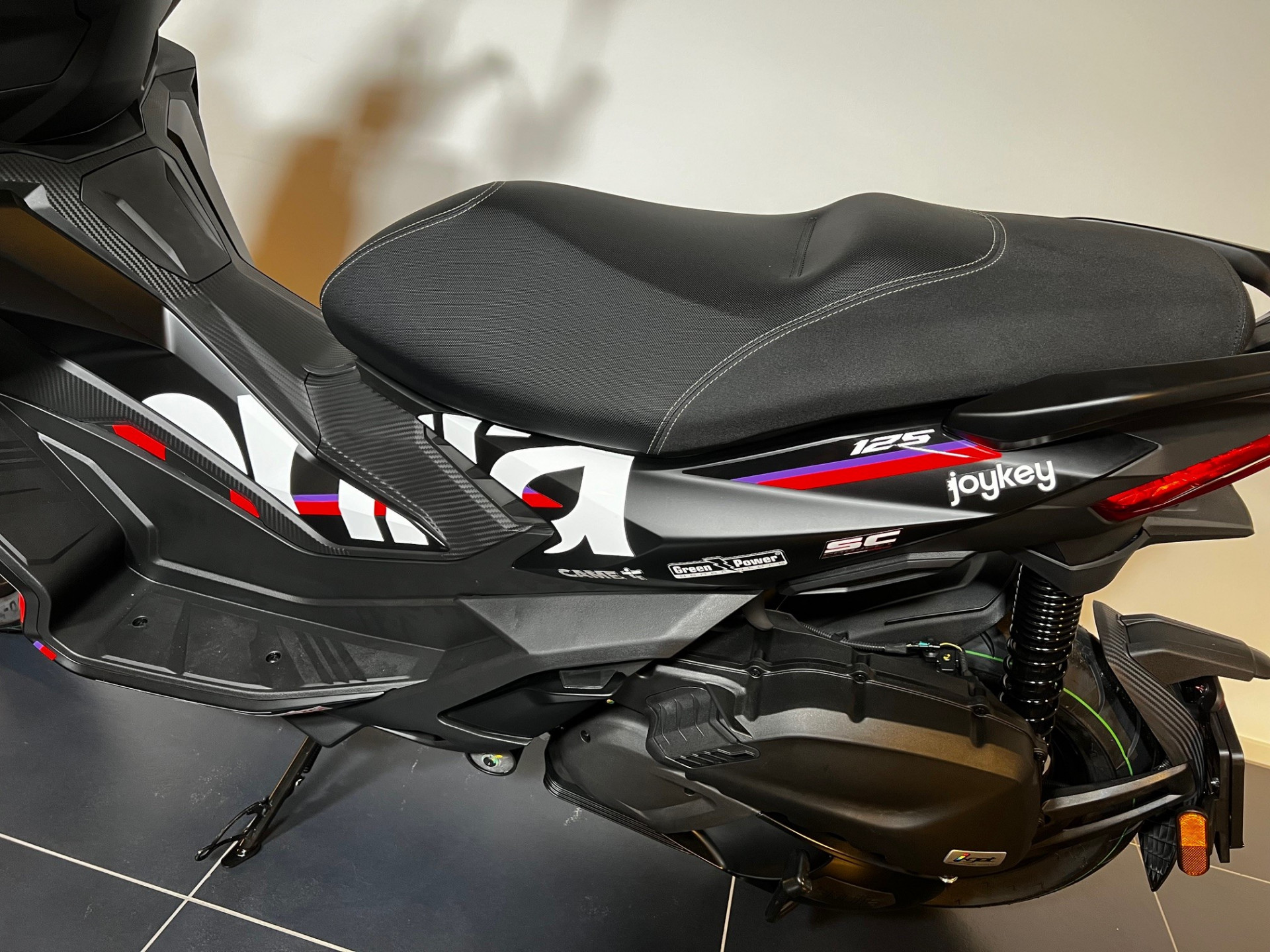 APRILIA SR GT 125 Replica-image-3