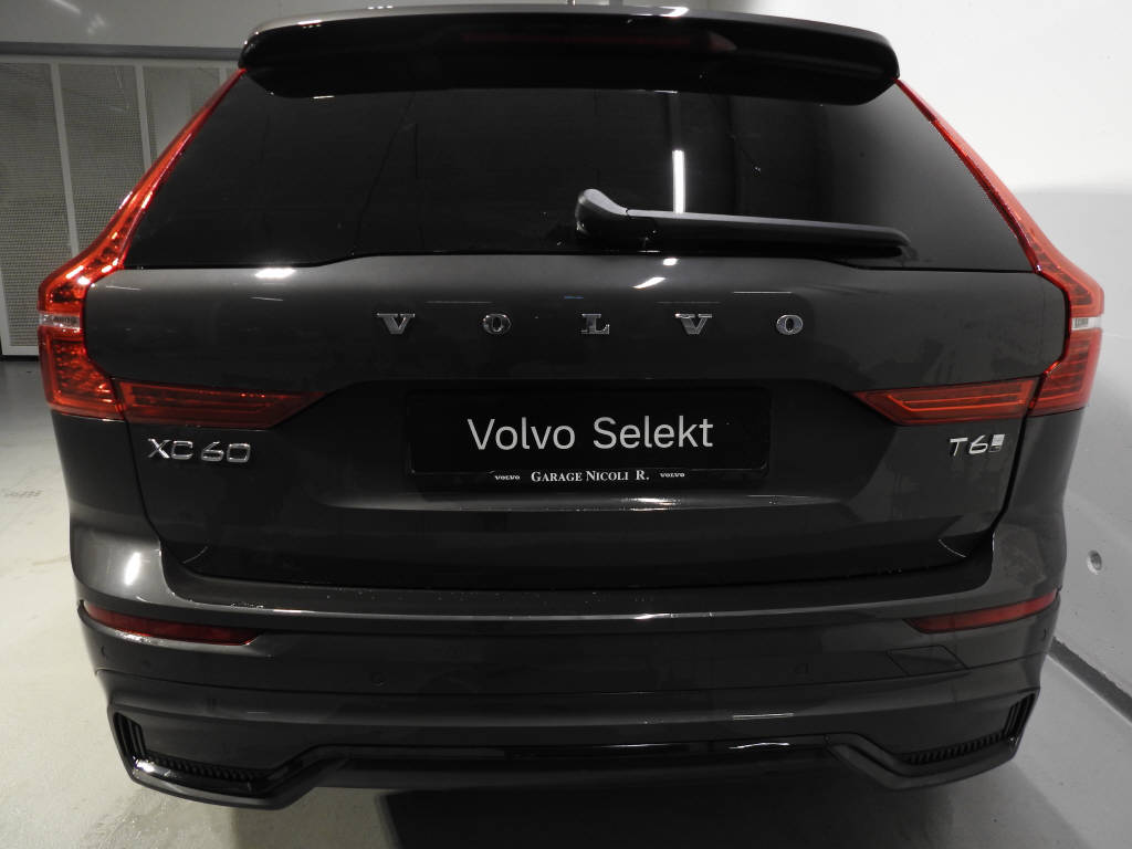 VOLVO XC60 2.0 T6 TE eAWD-image-4