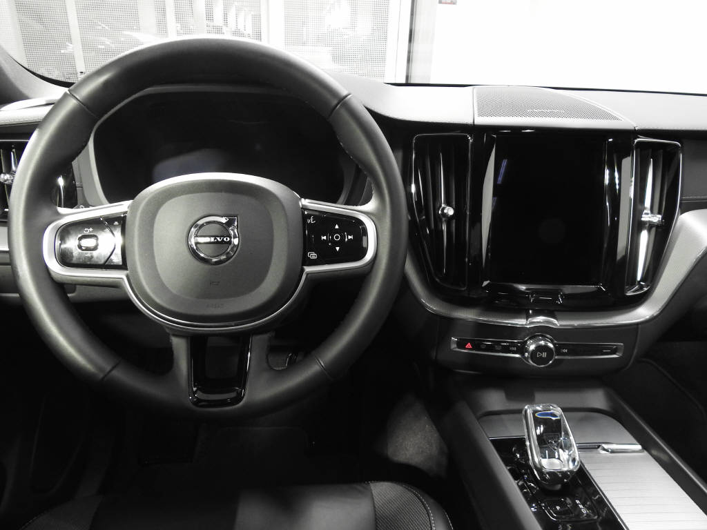 VOLVO XC60 2.0 T6 TE eAWD-image-5