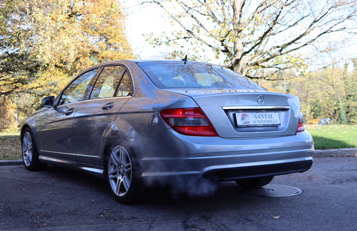 MERCEDES-BENZ C 180 CGI BlueEfficiency Automatic-image-2