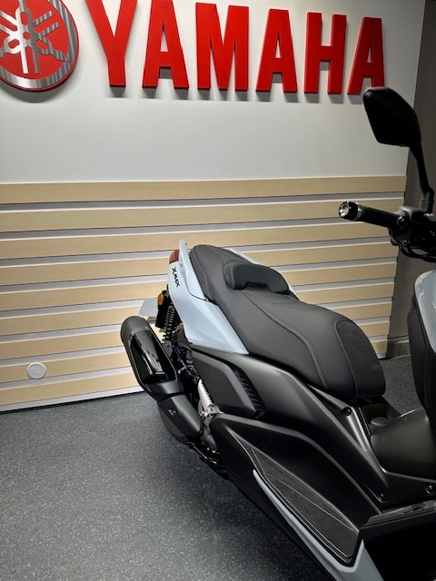 YAMAHA X-Max 300 Tech Max-image-4