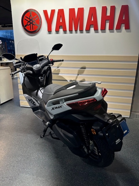 YAMAHA X-Max 300 Tech Max-image-2