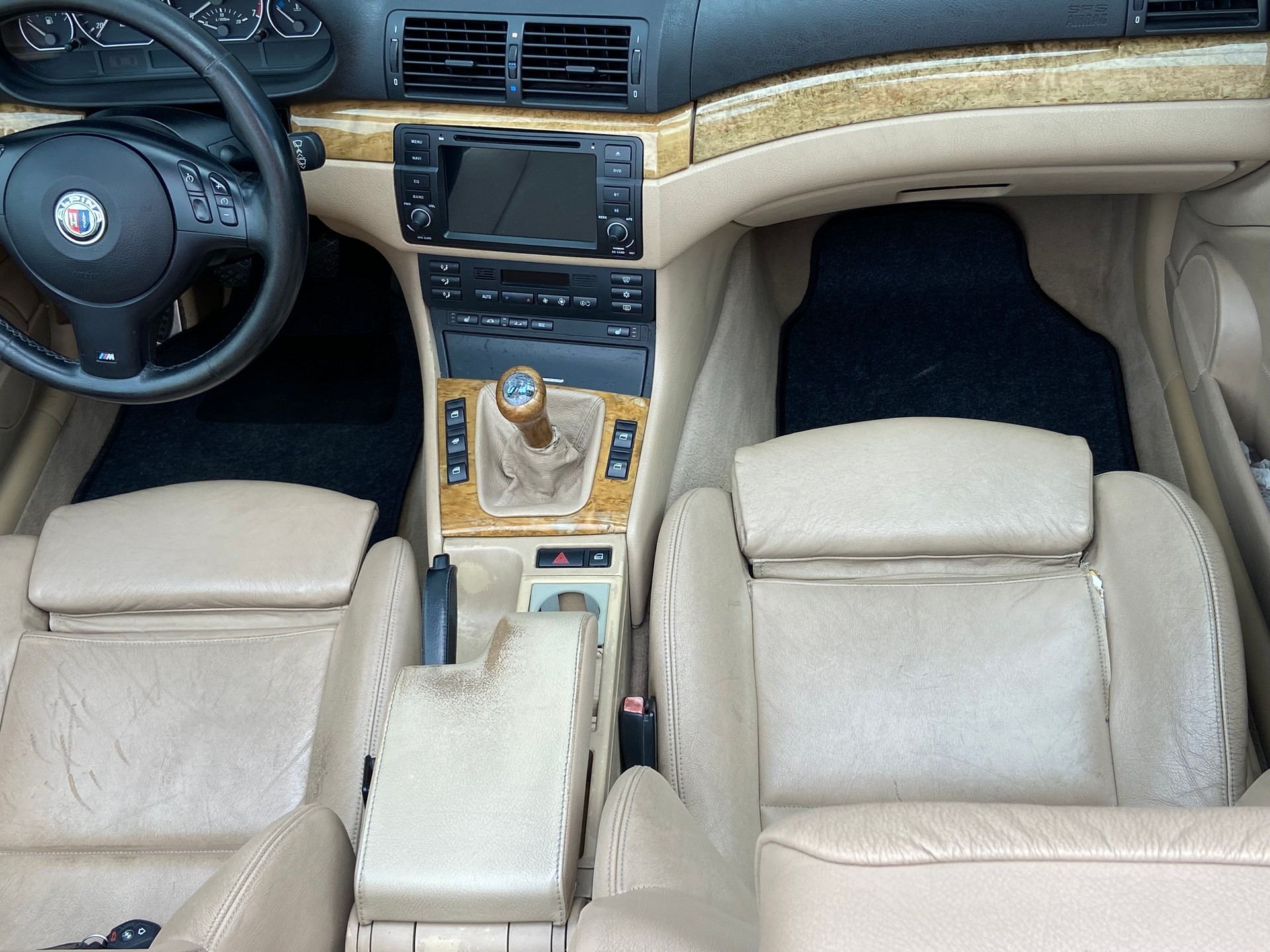 BMW 330Ci Cabriolet-image-13