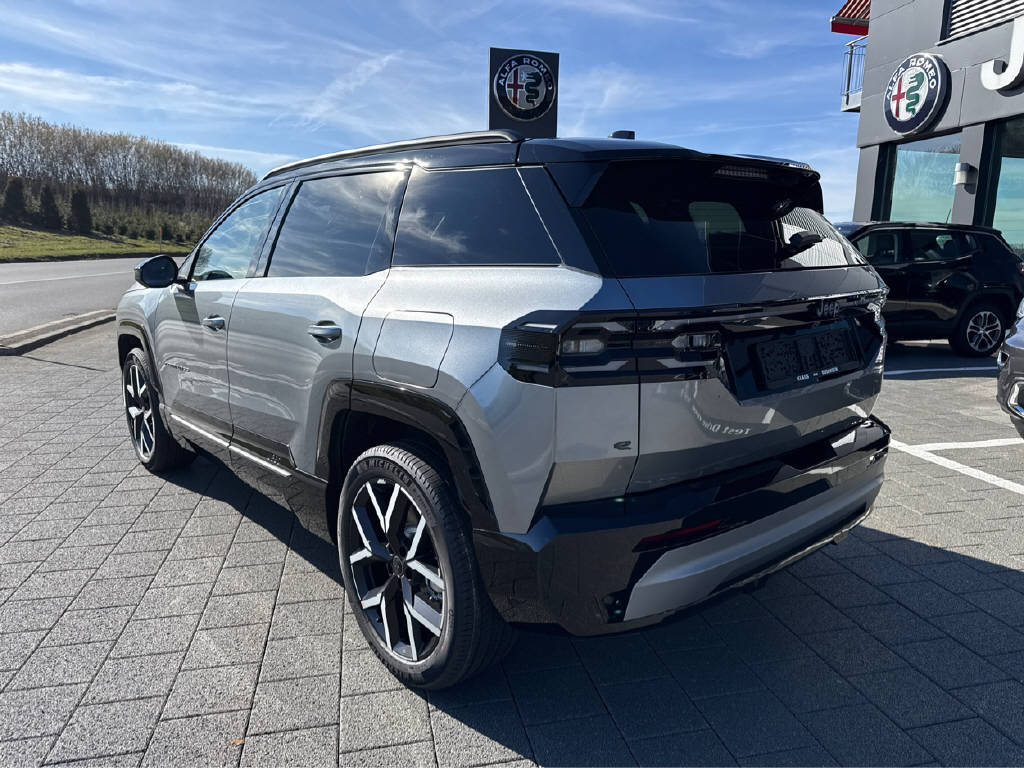 JEEP Compass First Edition-showroom-element-1