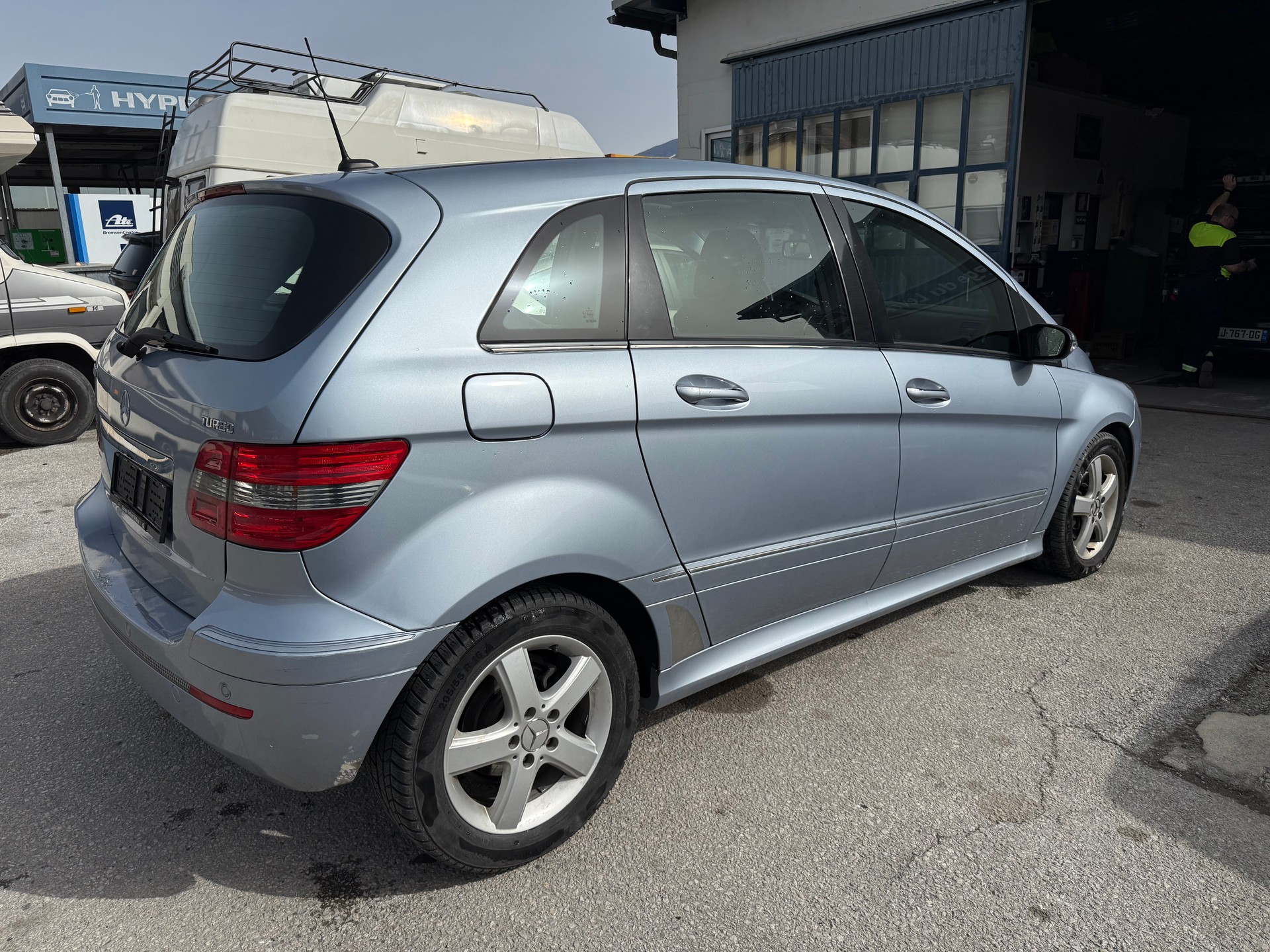 MERCEDES-BENZ B200 turbo sailing edition-image-3