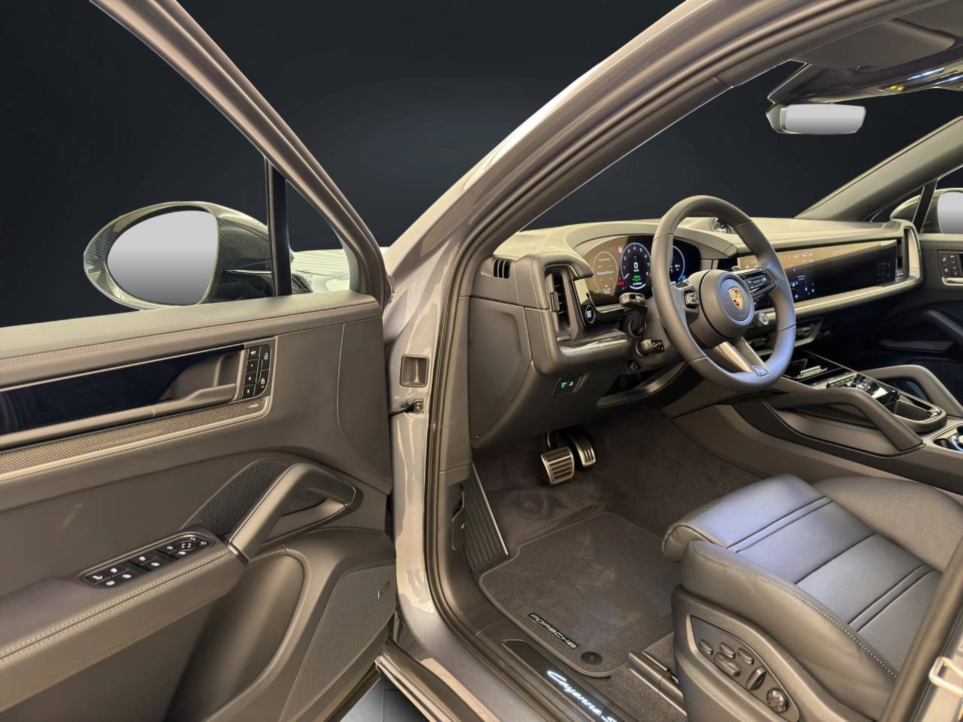 PORSCHE Cayenne S E-Hybrid Coupé Black Edition-showroom-element-3