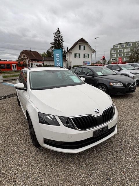 SKODA Octavia Combi 2.0 TDI Ambition 4x4 DSG-showroom-element-1