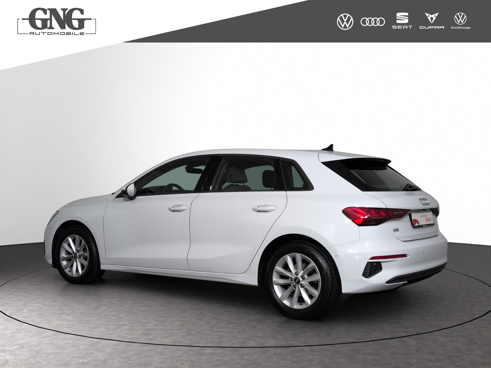 AUDI A3 Sportback 35 TFSI Attraction S-tronic-showroom-element-1