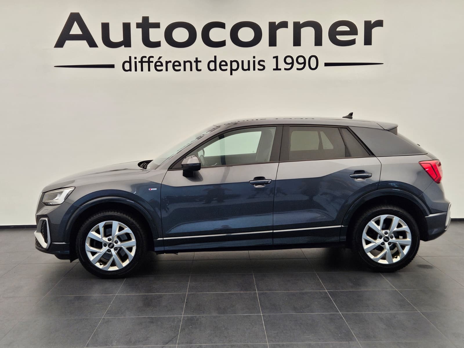AUDI Q2 35 TDI S line quattro S-tronic-showroom-element-1