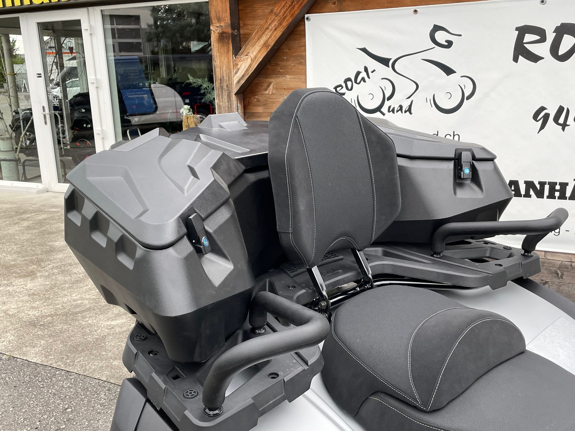 TGB Blade 1000 EFI LT Touring 4x4-image-3