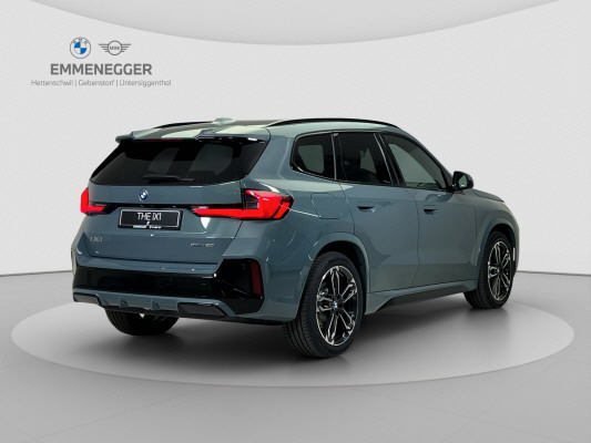 BMW iX1 eDrive 20 Ed. M Sport-image-4