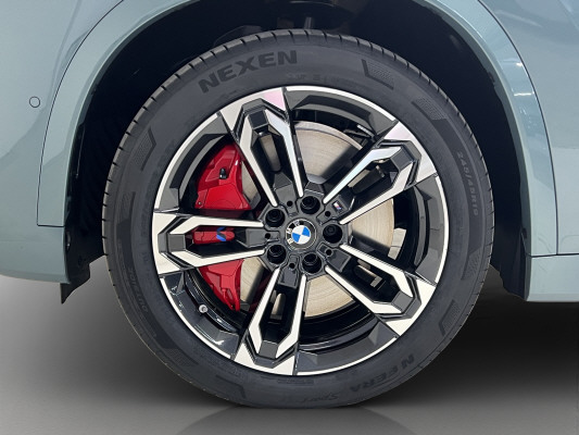 BMW iX1 eDrive 20 Ed. M Sport-image-7
