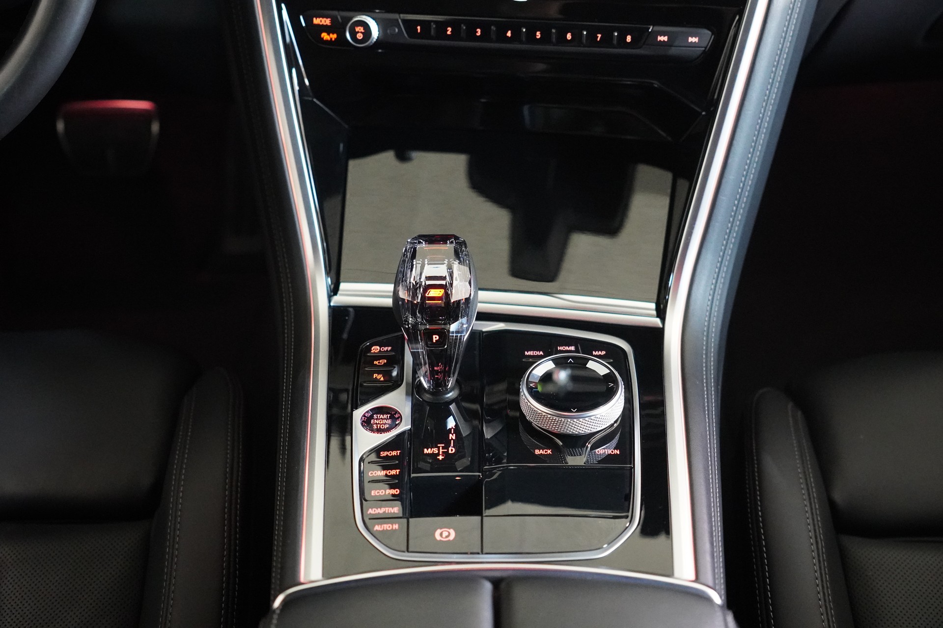 BMW 840d xDrive 48V M Sport Steptronic-image-19