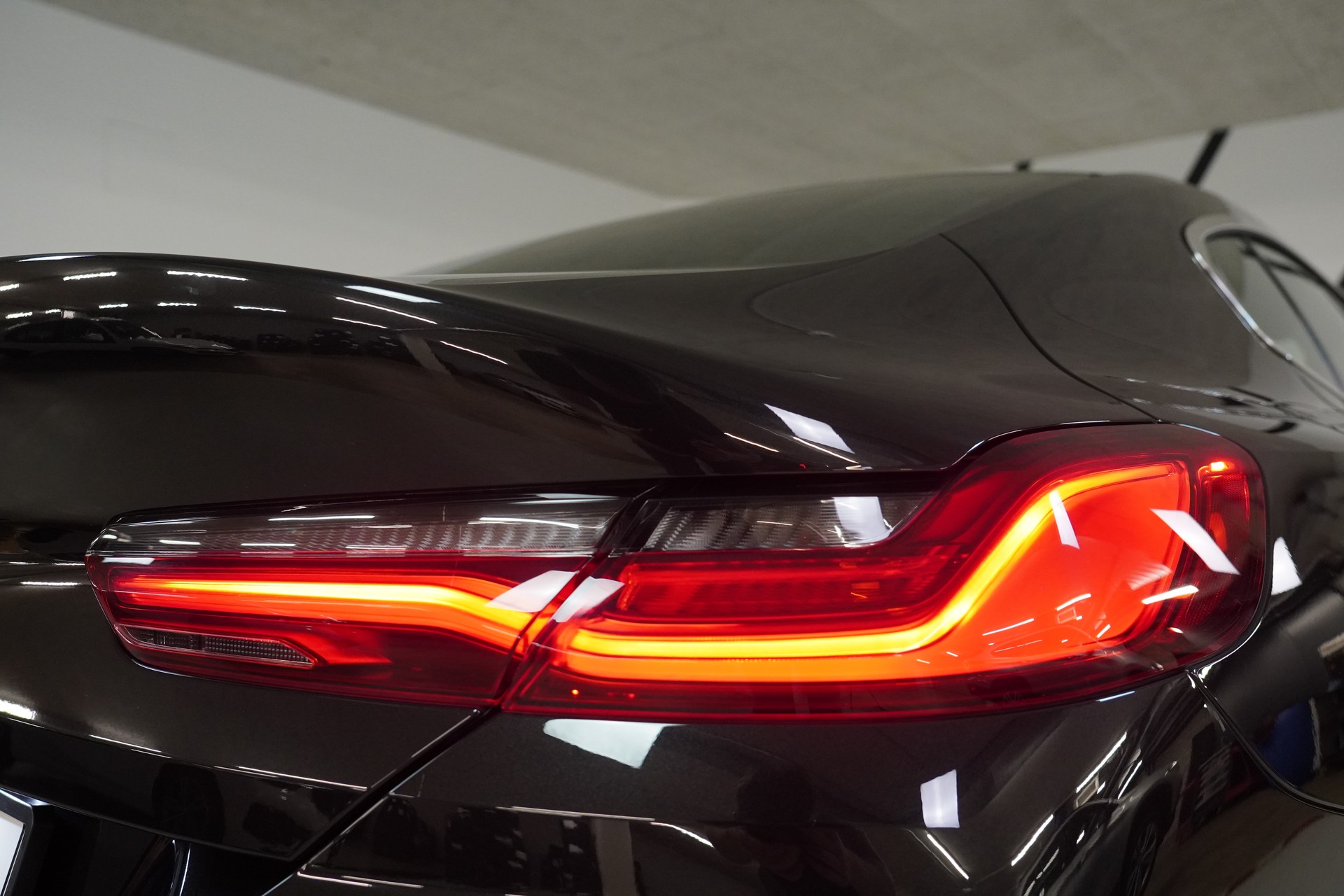 BMW 840d xDrive 48V M Sport Steptronic-image-15