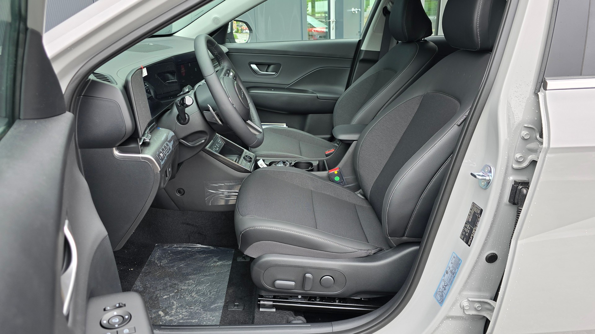 HYUNDAI Kona 1.6 T-GDi Amplia 4WD-image-2