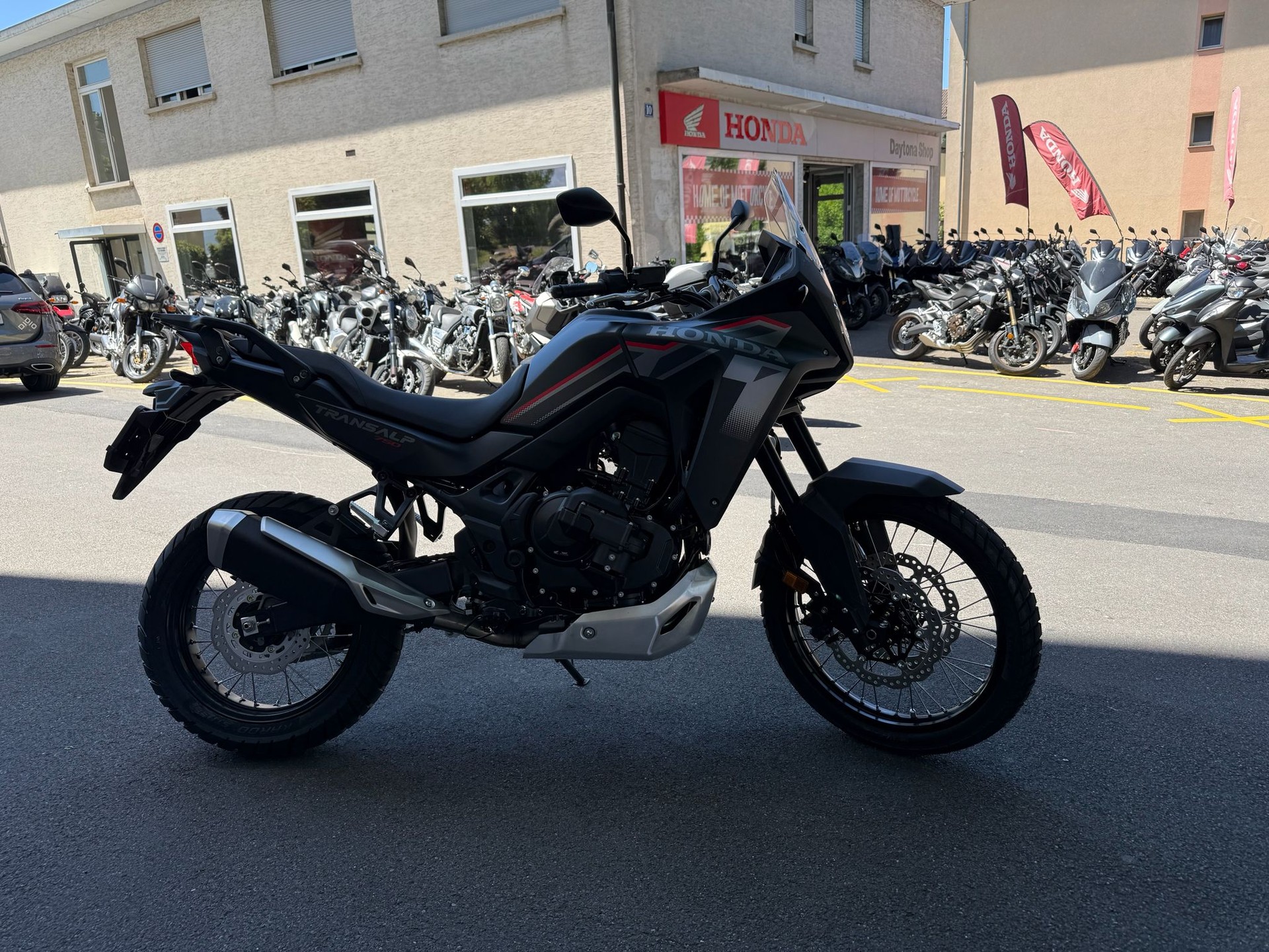 HONDA XL 750 Transalp E-Clutch-image-3
