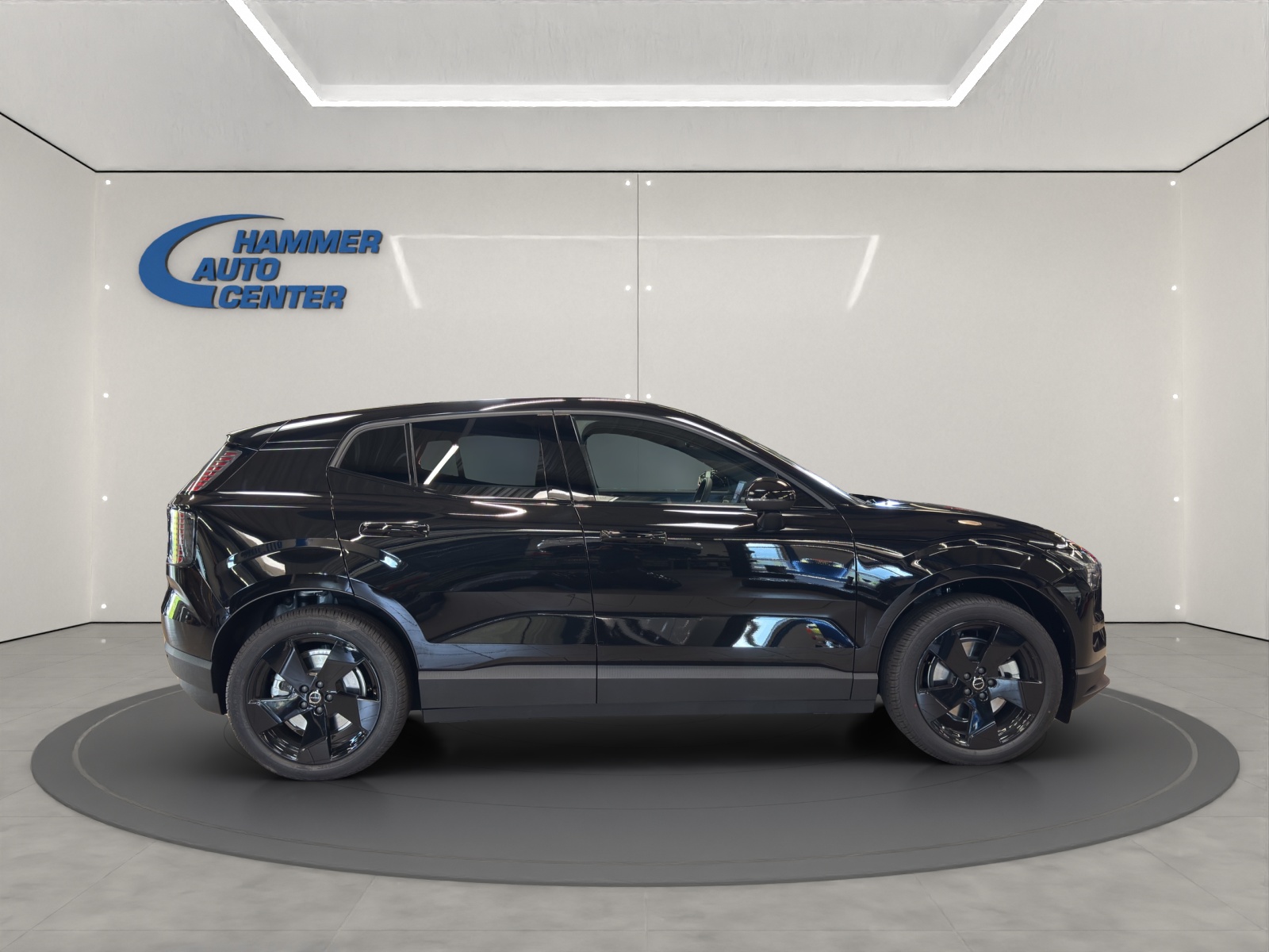 VOLVO EX30 E60 Plus Swiss Black Edition-image-5