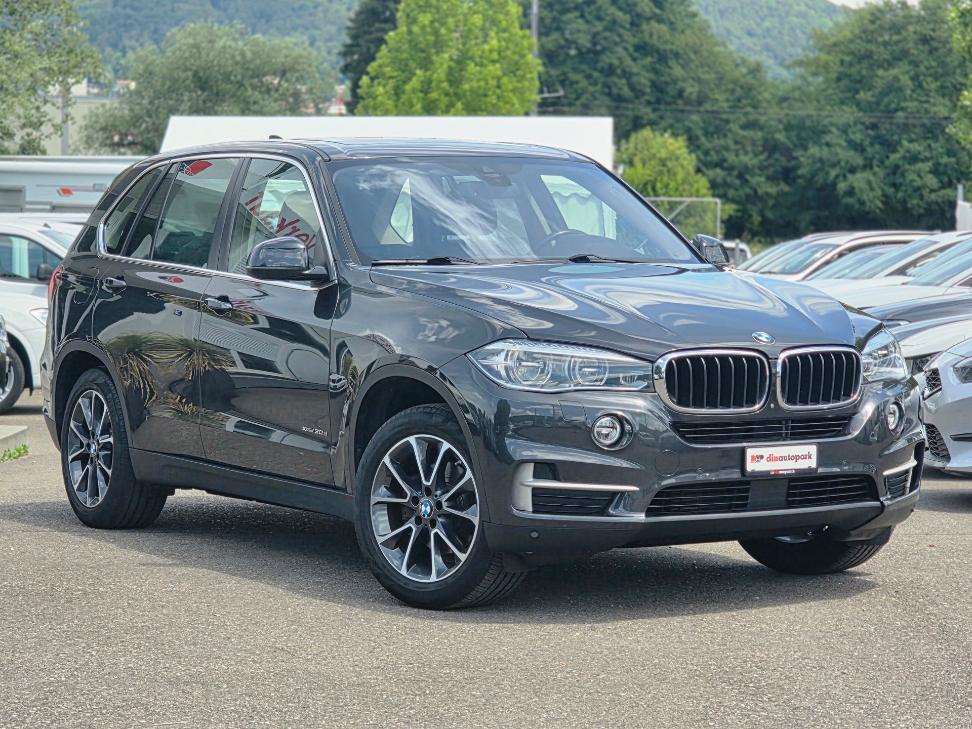 BMW X5 xDrive 30d Steptronic * ab MFK * 7-Sitzer *-showroom-element-3
