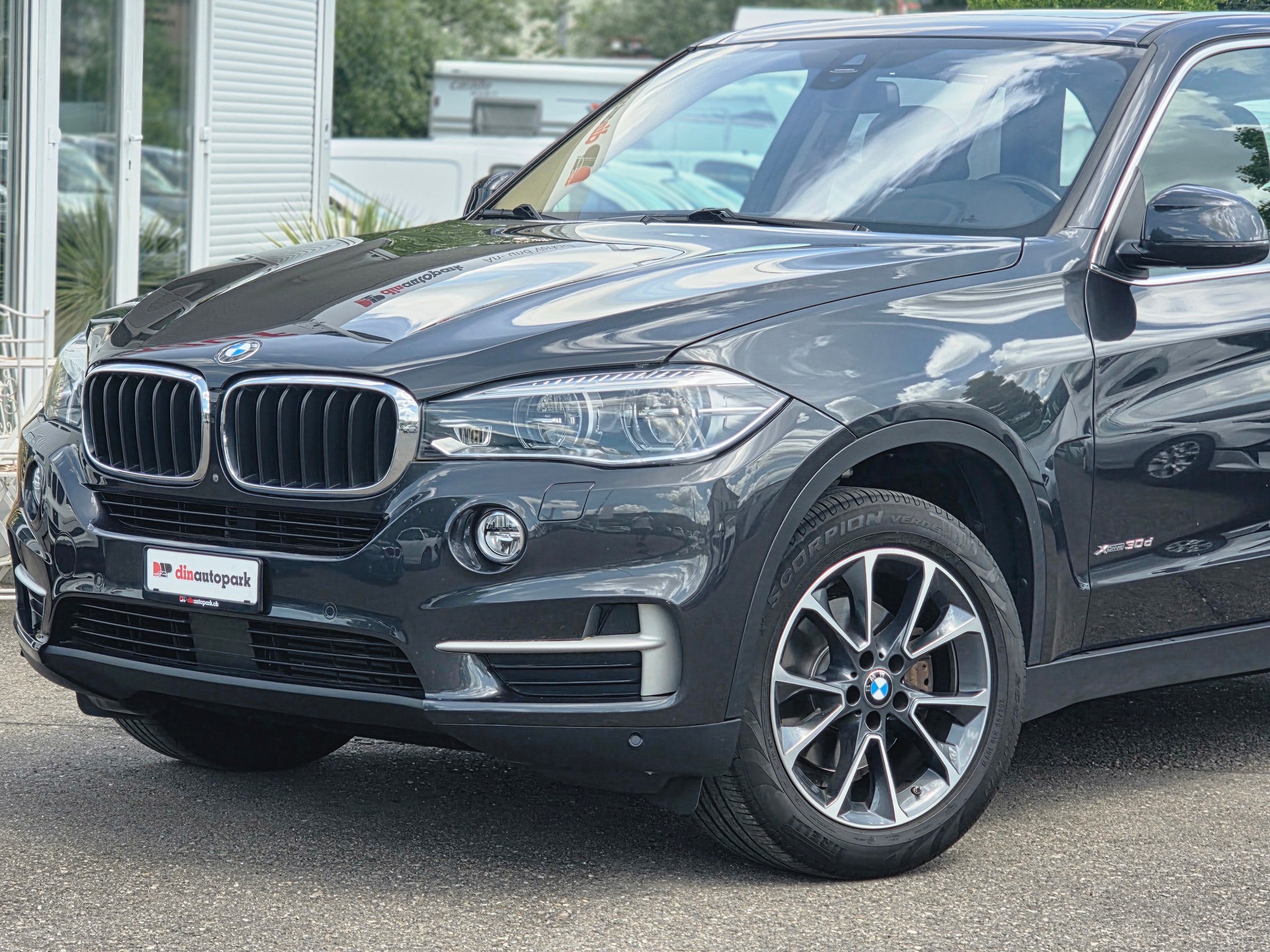 BMW X5 xDrive 30d Steptronic * ab MFK * 7-Sitzer *-showroom-element-2