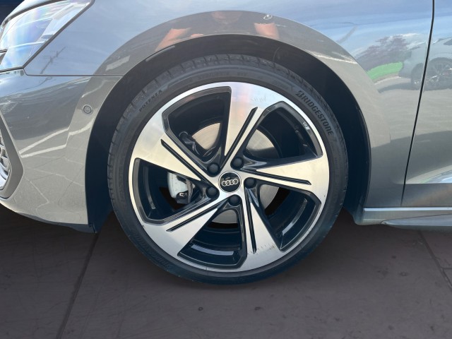AUDI A3 Sportback 35 TFSI S line Attraction S-tronic-image-8