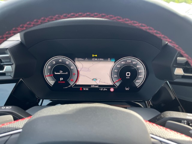 AUDI A3 Sportback 35 TFSI S line Attraction S-tronic-image-13