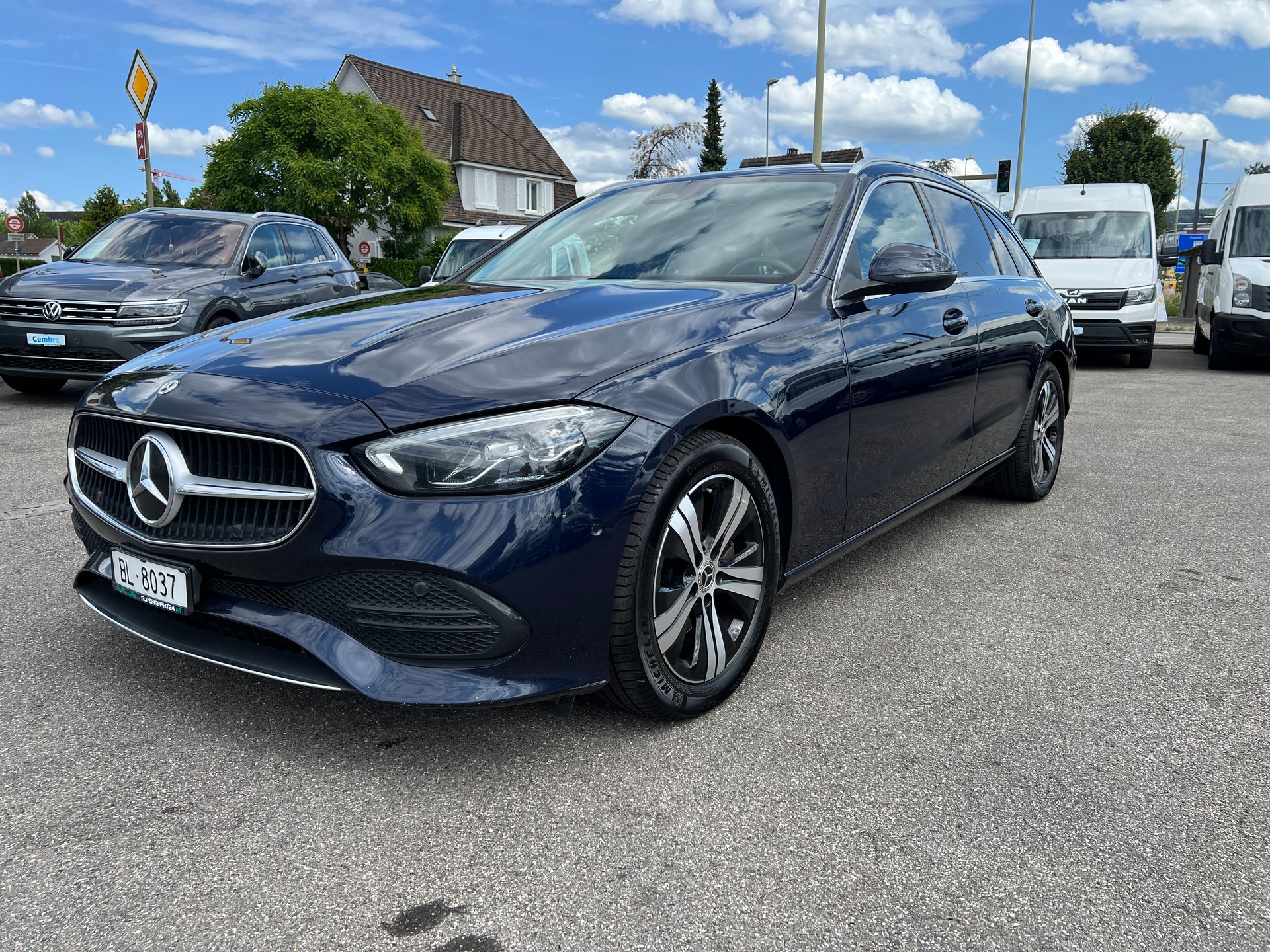MERCEDES-BENZ C 220 d T 4Matic-image-3