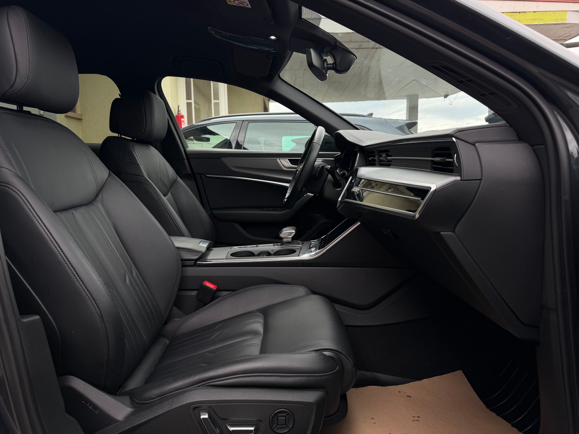 AUDI A6 allroad 55 TDI quattro tiptronic-image-14