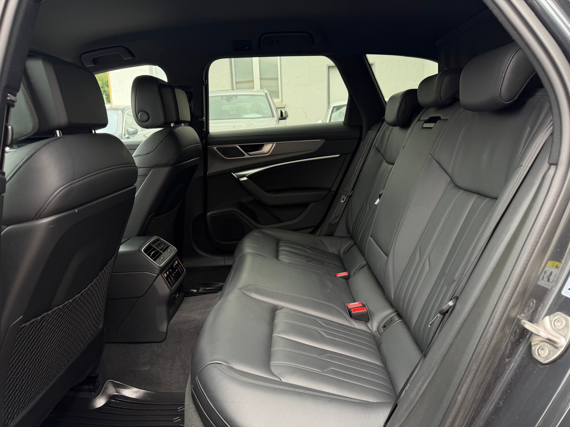 AUDI A6 allroad 55 TDI quattro tiptronic-image-11