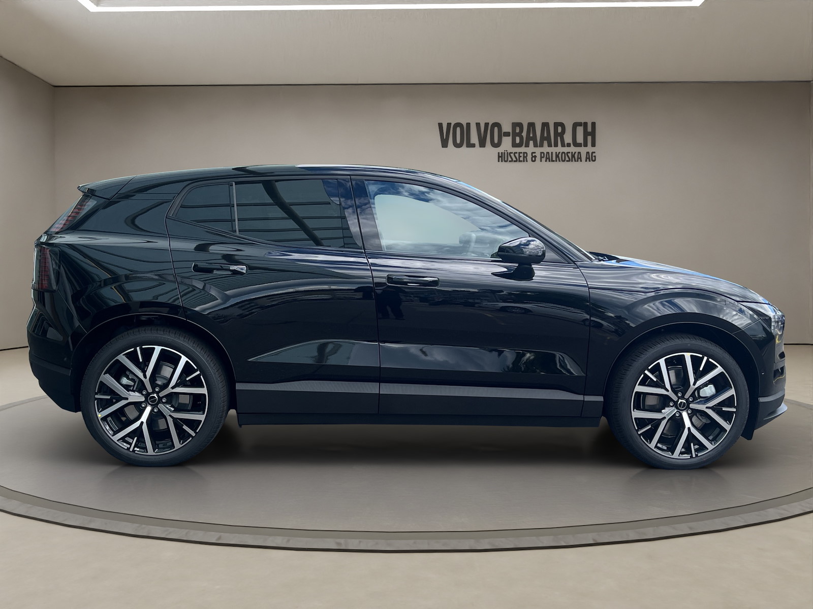 VOLVO EX 30 E60 Twin Ultra Performance Sw. Black Ed. AWD-image-5