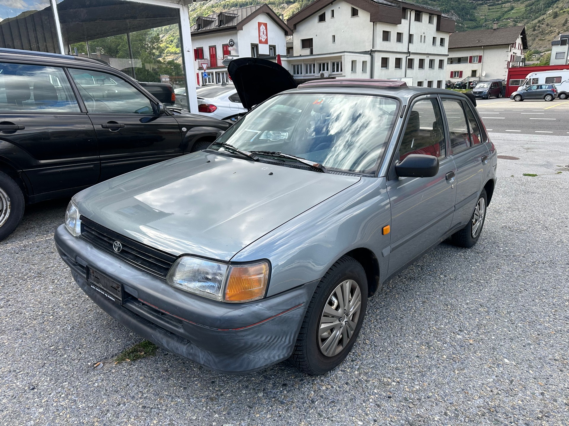 TOYOTA Starlet 1.3 XLi-image-1