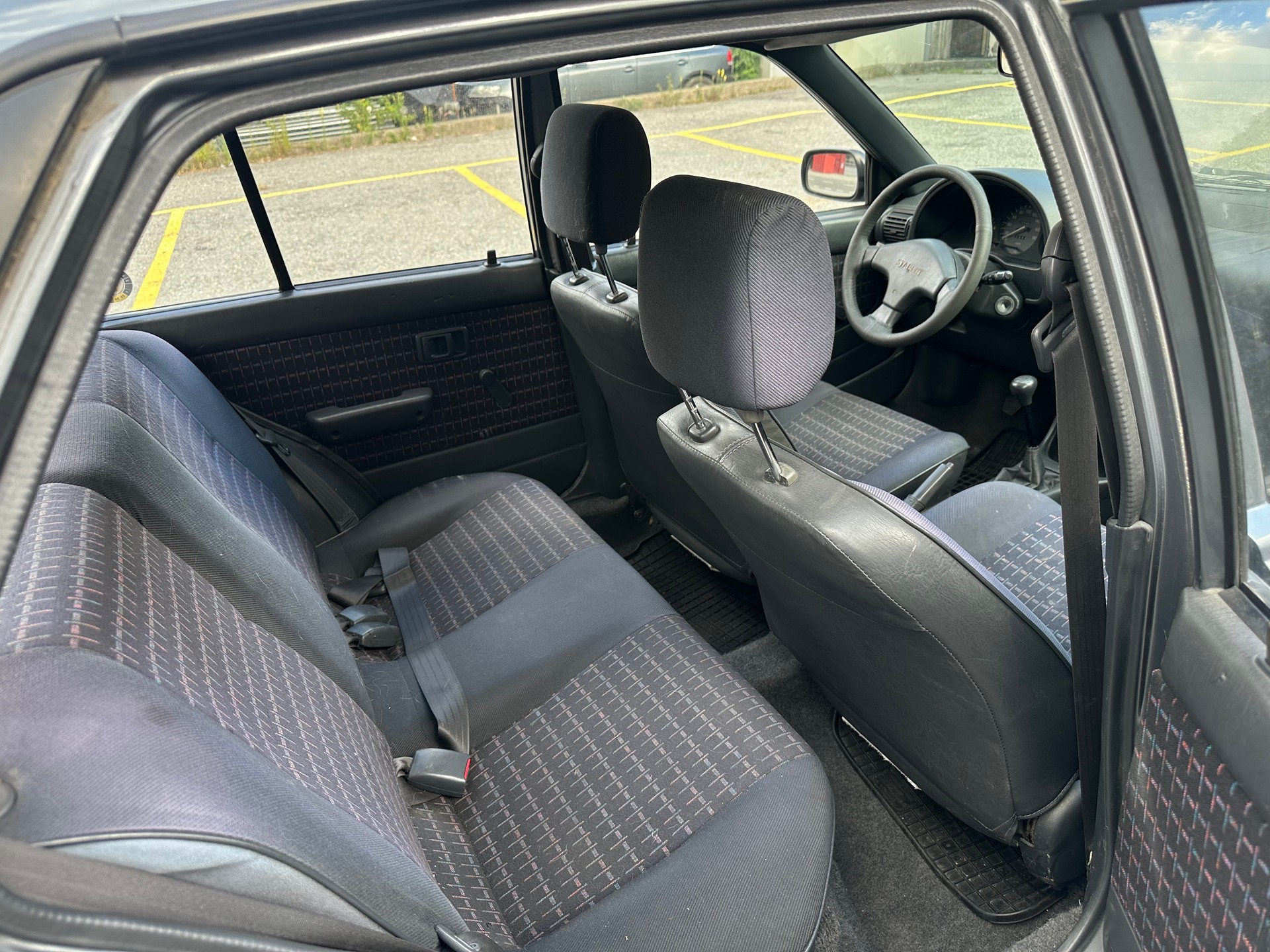 TOYOTA Starlet 1.3 XLi-image-9