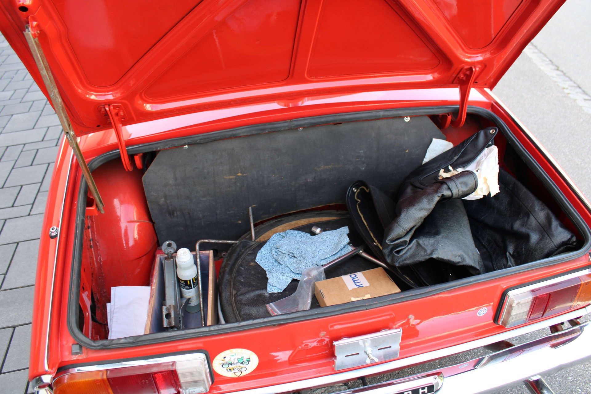 TRIUMPH SPITFIRE IV-image-5