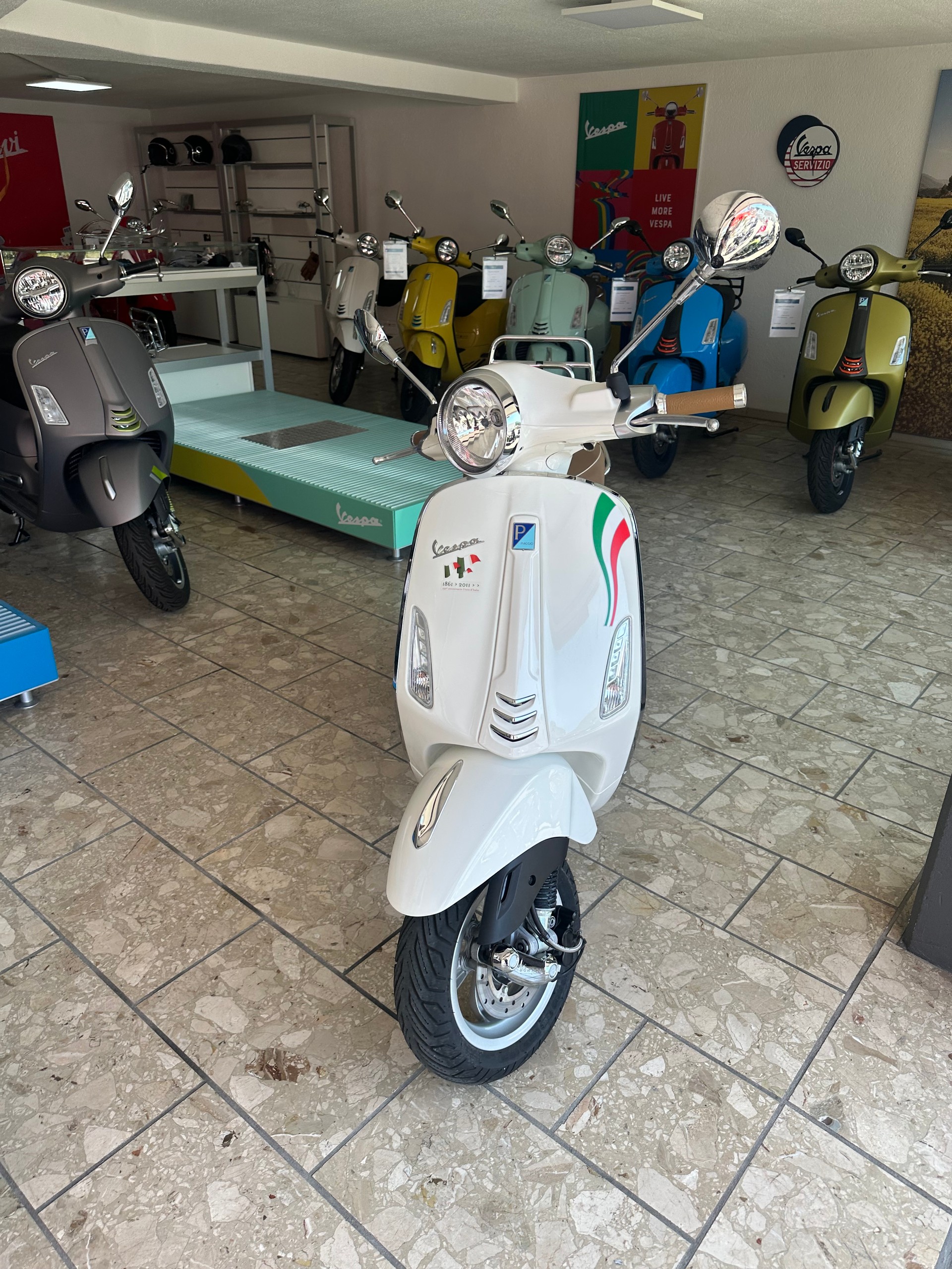 PIAGGIO Vespa 125 Primavera i.e. 3V-image-2