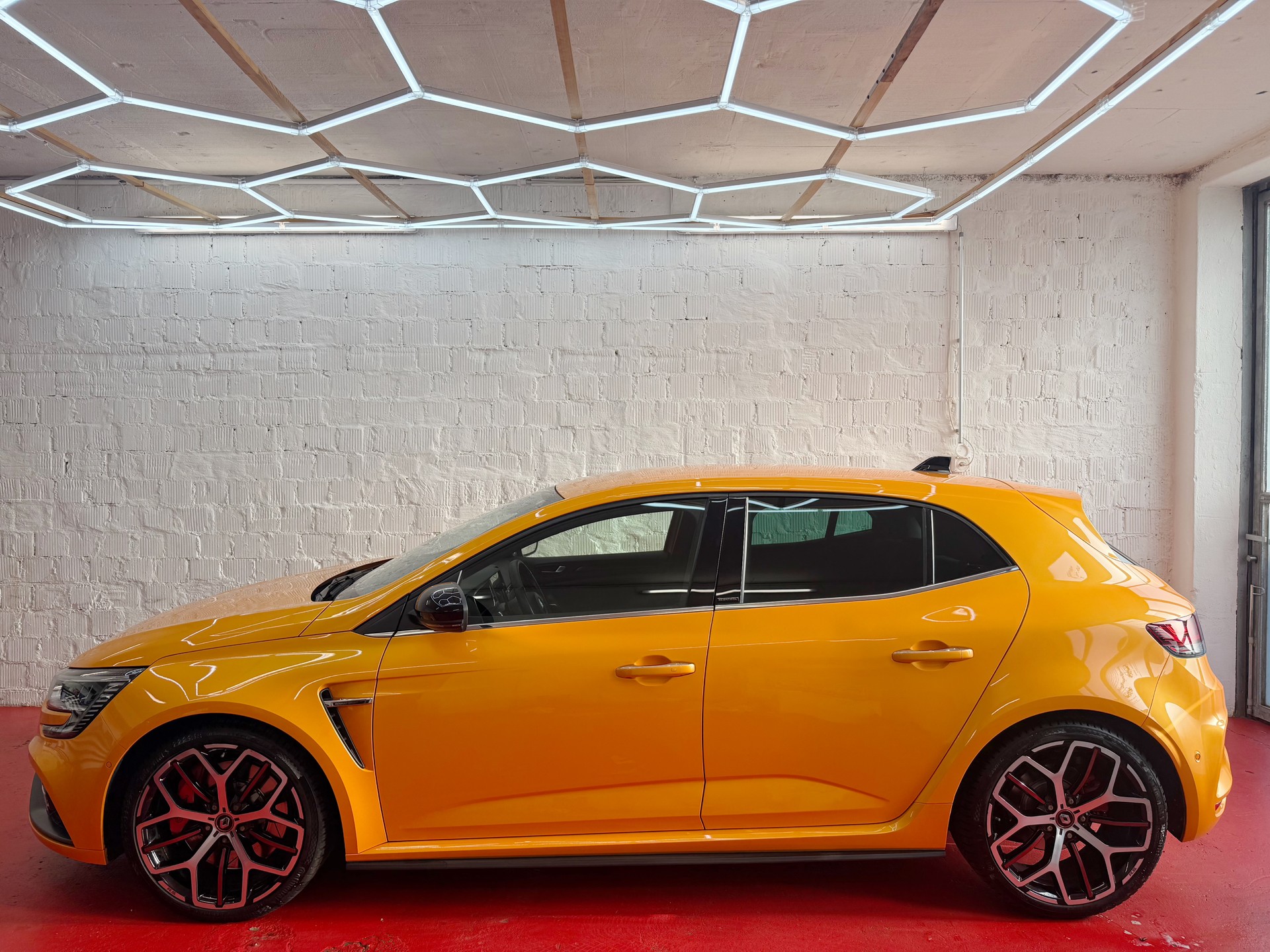 RENAULT Mégane Trophy 300 EDC-showroom-element-1