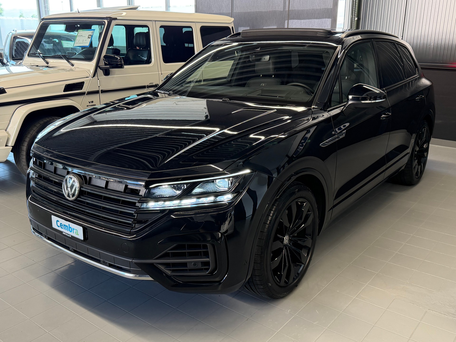 VW Touareg 3.0 TDI R Line Tiptronic-showroom-element-3